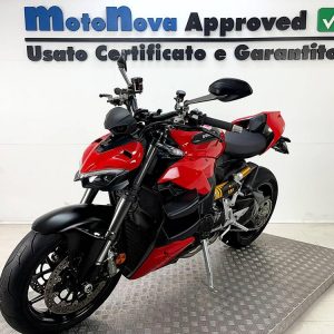 Ducati Streetfighter V2