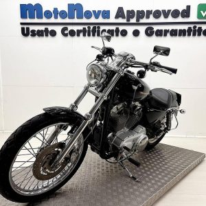 Harley-Davidson 883 Custom