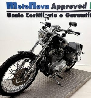 Harley-Davidson 883 Custom