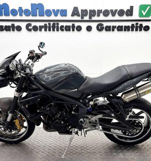 Triumph Street Triple R